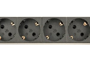 REGLETA PDU GEMBIRD 8 SCHUKO 1U 10A ENCHU C14 CABLE DE 3 M